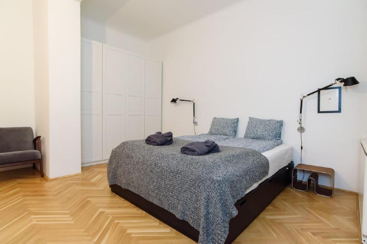 Klauzal Apartment W/3 Bedrooms, French Balcony Budapest Exterior foto