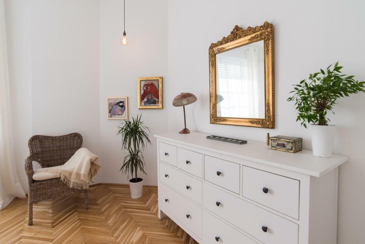 Klauzal Apartment W/3 Bedrooms, French Balcony Budapest Exterior foto